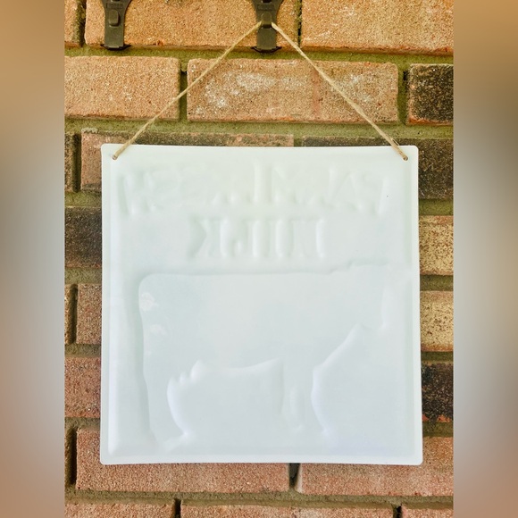 *Farm Fresh Milk Gray Hanging Metal Sign - Picture 6 of 13